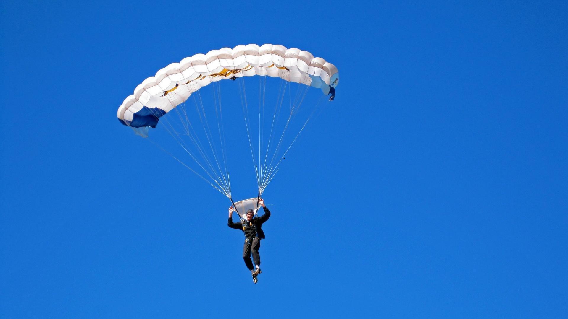 八角笼烽火再燃！UFC精英之路第三季半决赛落幕，五位中国猛将强势会师决赛创历史