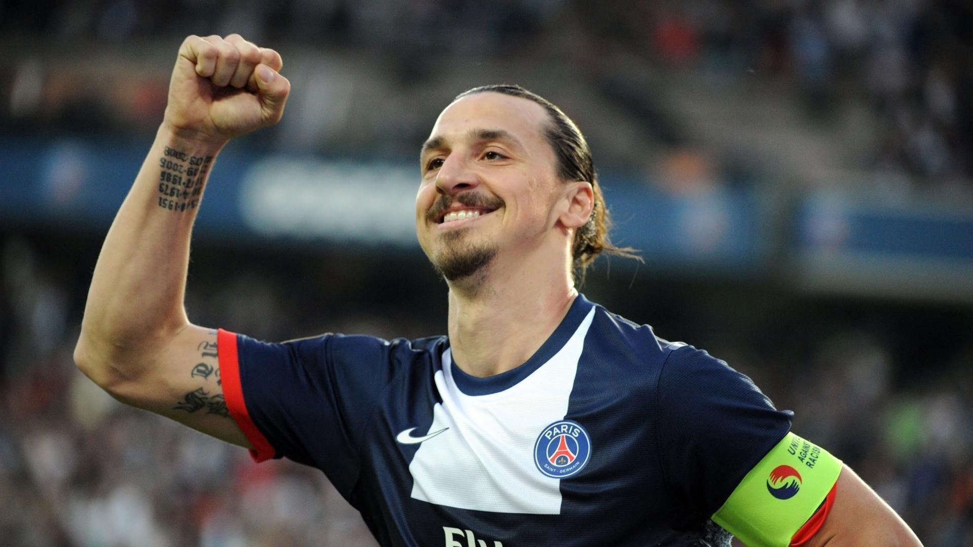 老梁说球,梅西被换下面露不悦,巴黎战术困局暴露伪银河战舰隐忧