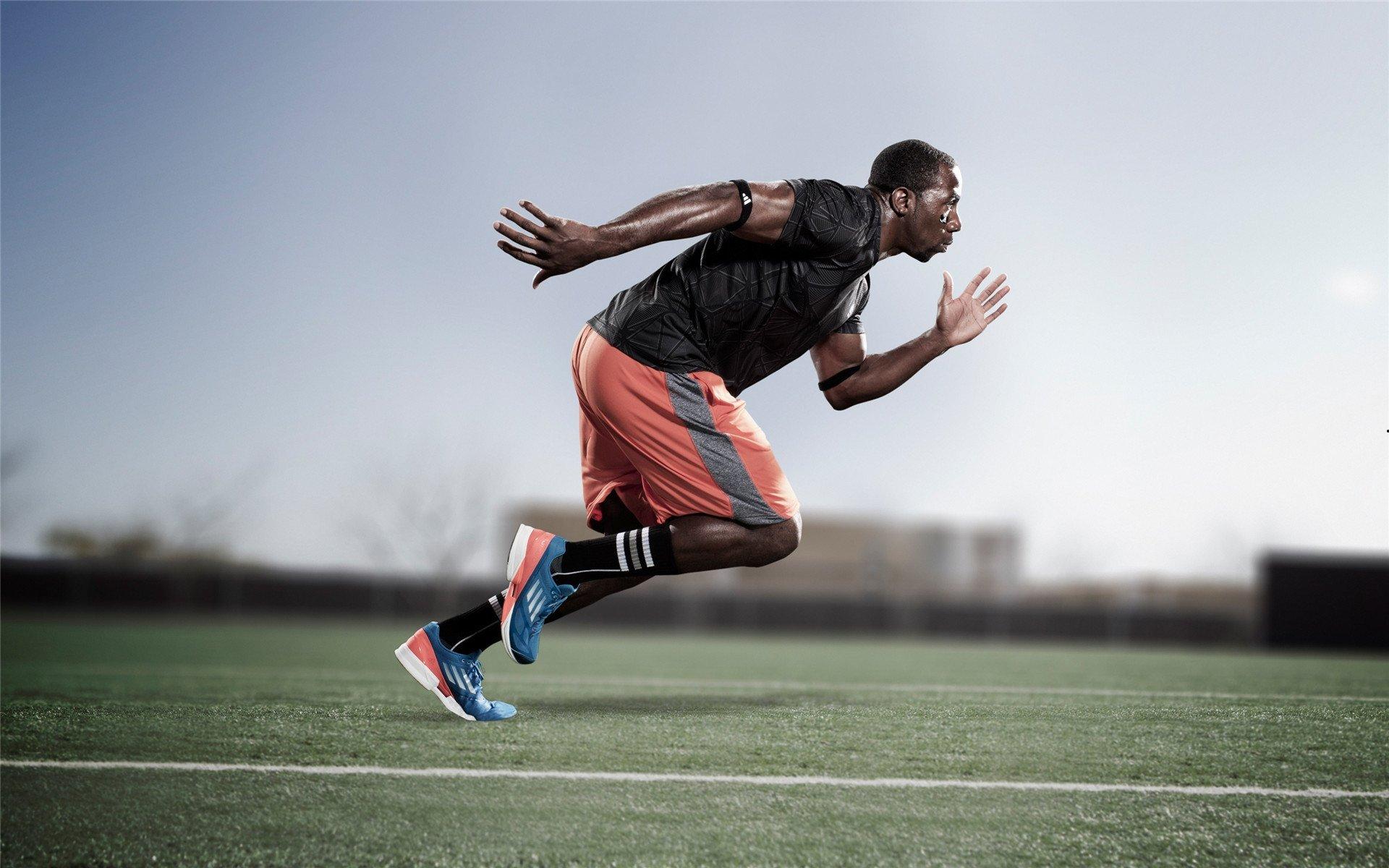 绿茵永恒，迭戈·马拉多纳的传奇仍在世界每个角落回响