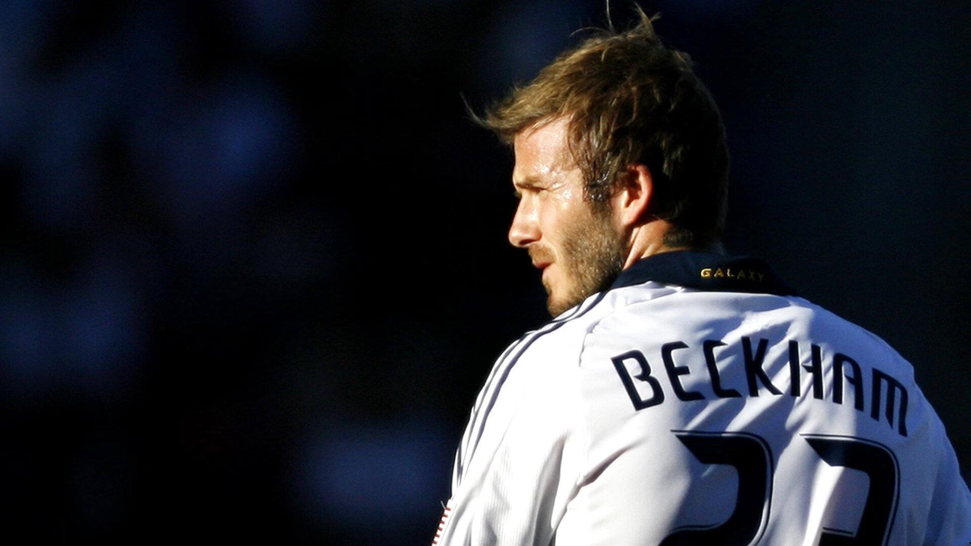 林良锋专栏,聚焦卡塔尔财团收购曼联,舆论双标现象引发深思